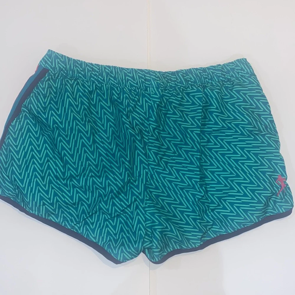 Adidas CLIMALITE Modern Classics Running Shorts MD - Picture 4 of 5